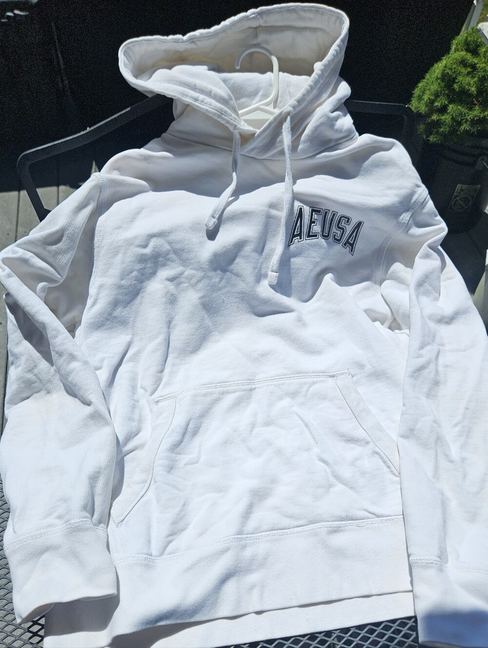 Men's American Eagle Outfitters White Pullover Hoodie Size Medium
